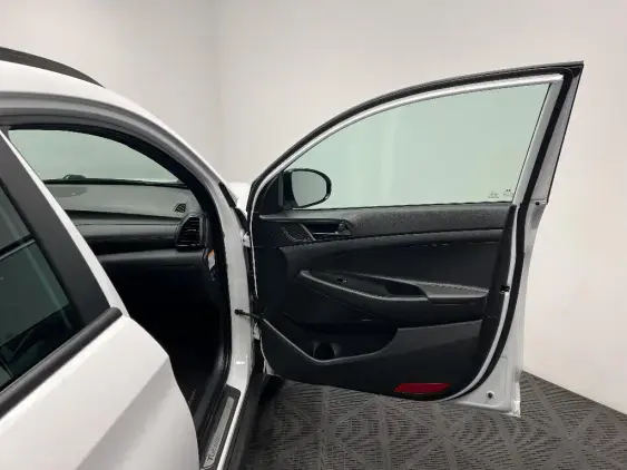 HYUNDAI TUCSON II - voiture d'occasion - Photo 20