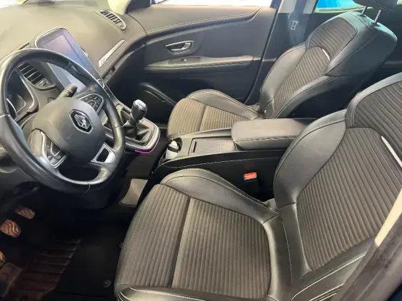 RENAULT SCENIC IV - voiture d'occasion - Photo 18