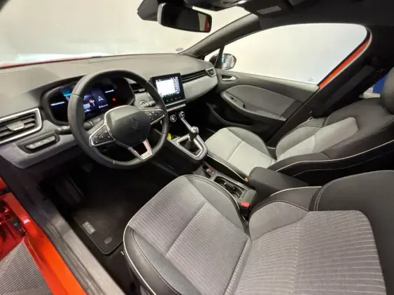 RENAULT CLIO V - voiture d'occasion - Photo 18