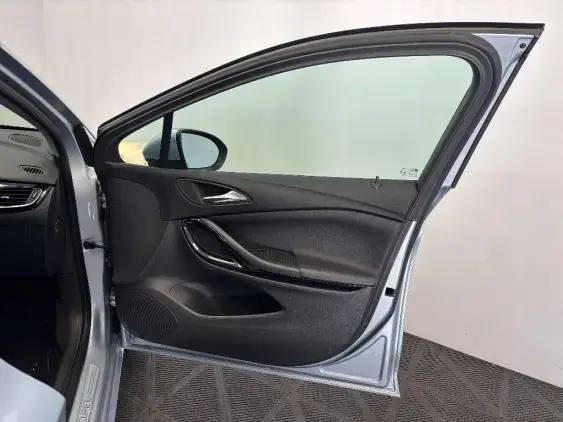OPEL ASTRA K - voiture d'occasion - Photo 20