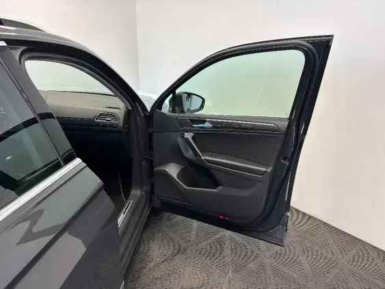 VOLKSWAGEN TIGUAN II - voiture d'occasion - Photo 19