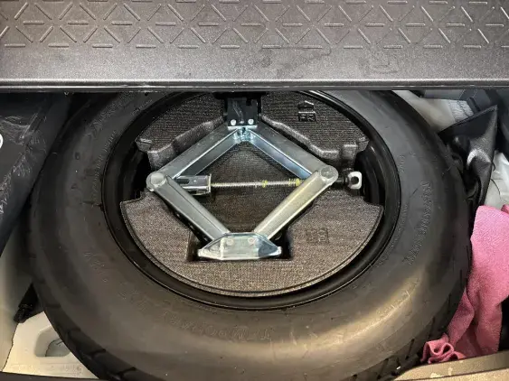 TOYOTA RAV4 V - voiture d'occasion - Photo 17