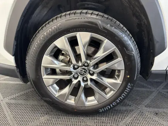 TOYOTA RAV4 V - voiture d'occasion - Photo 23