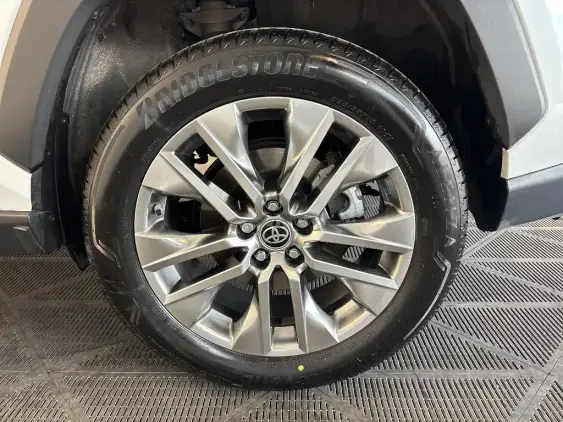 TOYOTA RAV4 V - voiture d'occasion - Photo 24