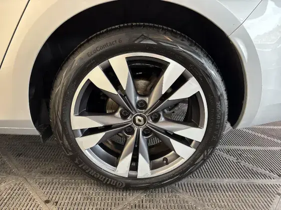 RENAULT MEGANE ESTATE IV - voiture d'occasion - Photo 23