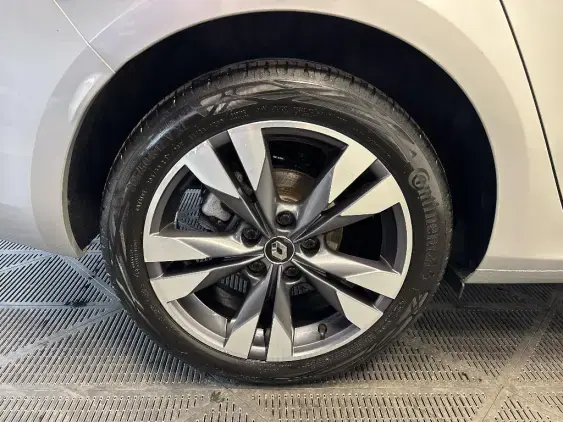 RENAULT MEGANE ESTATE IV - voiture d'occasion - Photo 24