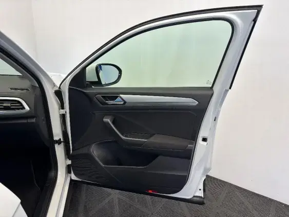 VOLKSWAGEN T-ROC - voiture d'occasion - Photo 20