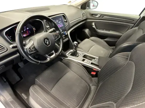 RENAULT MEGANE IV - voiture d'occasion - Photo 18