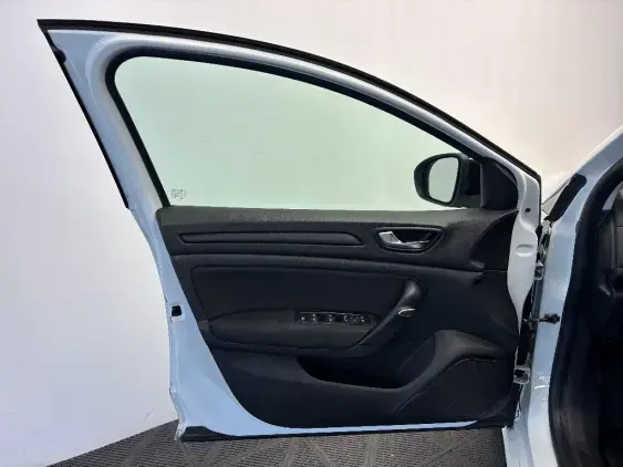 RENAULT MEGANE IV - voiture d'occasion - Photo 19