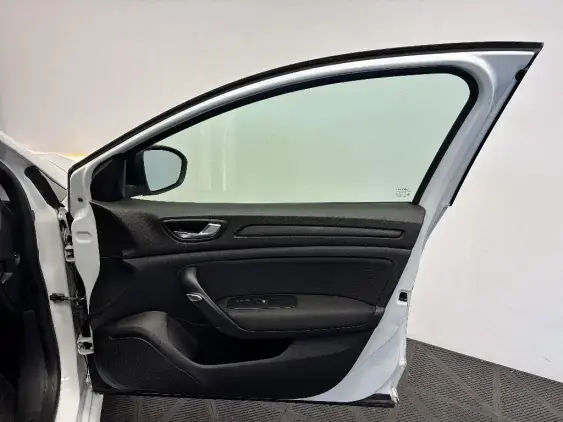 RENAULT MEGANE IV - voiture d'occasion - Photo 20