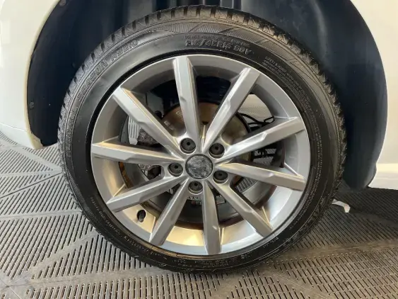 VOLKSWAGEN POLO V - voiture d'occasion - Photo 25