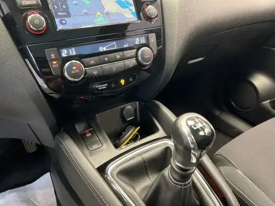 NISSAN QASHQAI II - voiture d'occasion - Photo 21