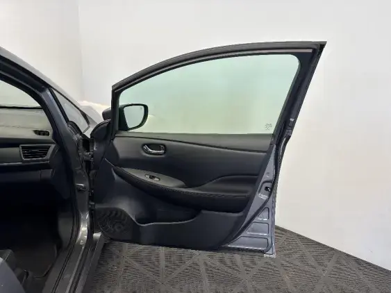 NISSAN LEAF II - voiture d'occasion - Photo 19