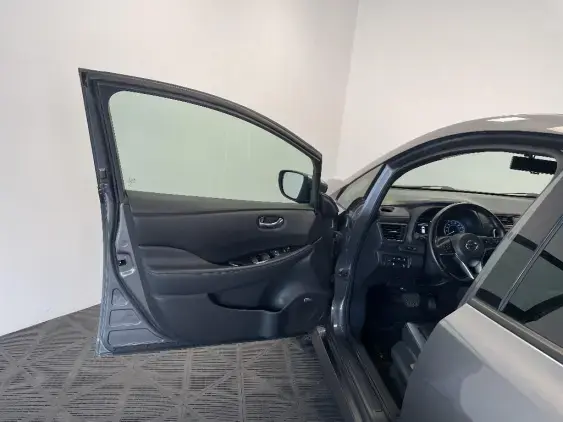 NISSAN LEAF II - voiture d'occasion - Photo 19