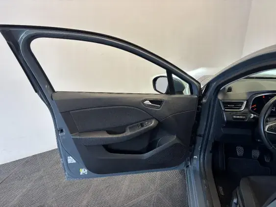 RENAULT CLIO V - voiture d'occasion - Photo 19