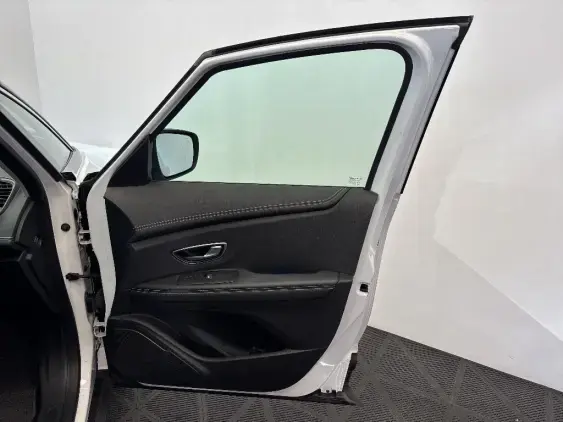 RENAULT SCENIC IV - voiture d'occasion - Photo 20