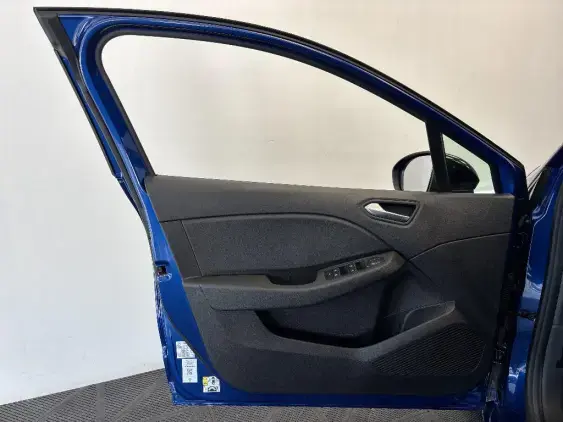 RENAULT CLIO V - voiture d'occasion - Photo 19