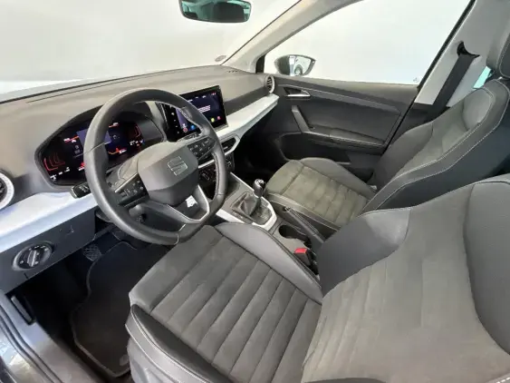 SEAT ARONA - voiture d'occasion - Photo 18