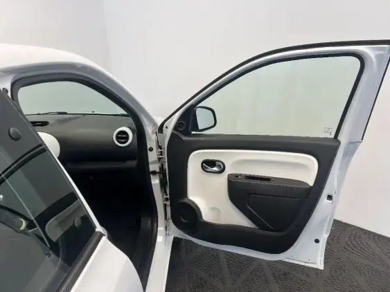 RENAULT TWINGO III - voiture d'occasion - Photo 20