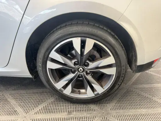 RENAULT MEGANE IV - voiture d'occasion - Photo 24