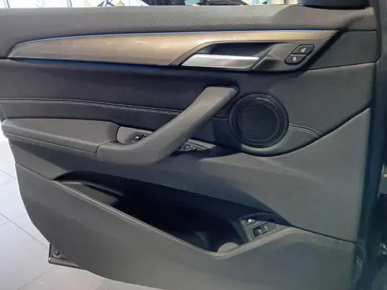 BMW iX1 U11 - voiture d'occasion - Photo 17