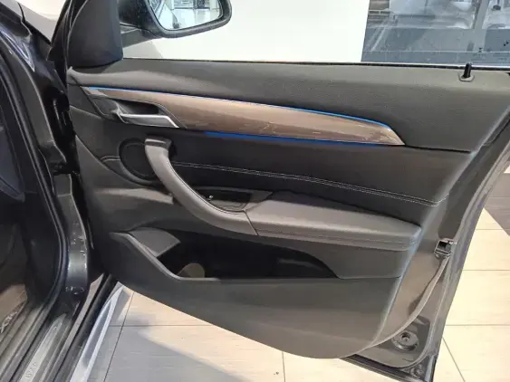 BMW iX1 U11 - voiture d'occasion - Photo 18