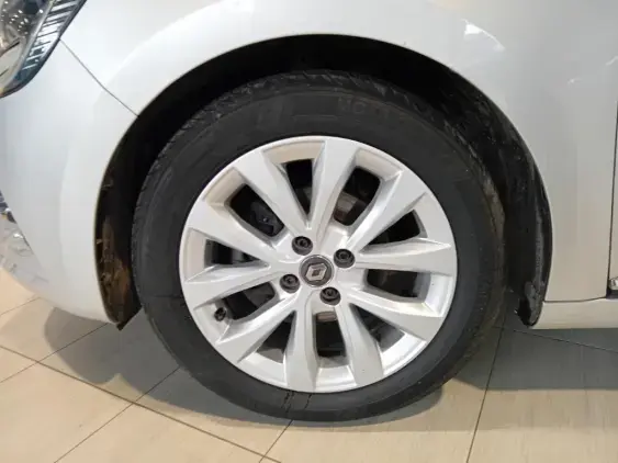 RENAULT CLIO V - voiture d'occasion - Photo 20