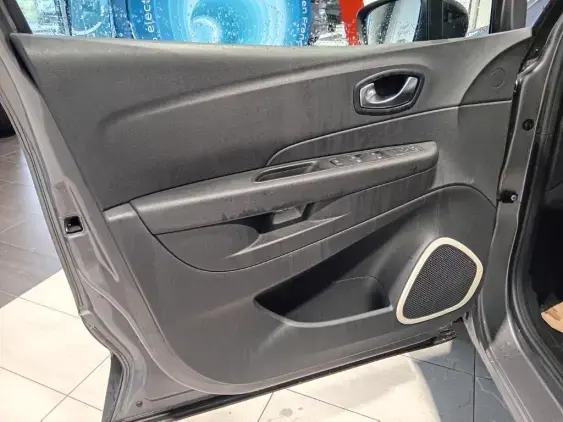 RENAULT CAPTUR - voiture d'occasion - Photo 18