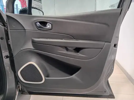 RENAULT CAPTUR - voiture d'occasion - Photo 19