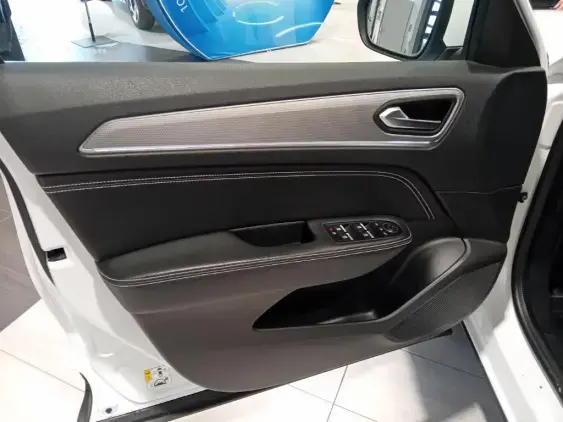 RENAULT ARKANA - voiture d'occasion - Photo 19