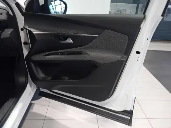 PEUGEOT 3008 II - voiture d'occasion - Photo 19