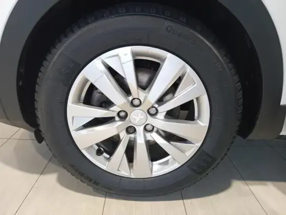 PEUGEOT 3008 II - voiture d'occasion - Photo 21