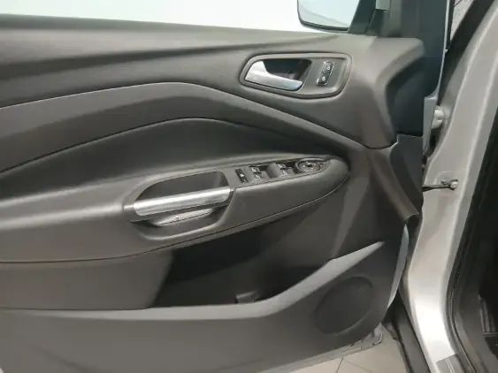 FORD KUGA II - voiture d'occasion - Photo 17