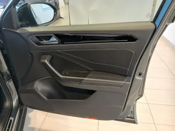 VOLKSWAGEN T-ROC - voiture d'occasion - Photo 17