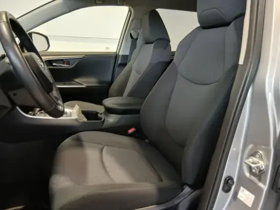 TOYOTA RAV4 V - voiture d'occasion - Photo 14