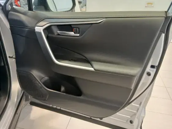 TOYOTA RAV4 V - voiture d'occasion - Photo 16