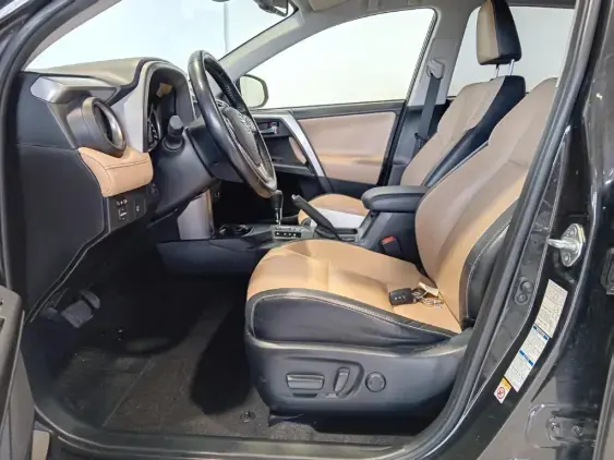 TOYOTA RAV4 V - voiture d'occasion - Photo 17