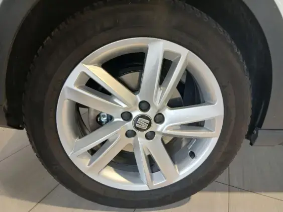 SEAT ARONA - voiture d'occasion - Photo 23