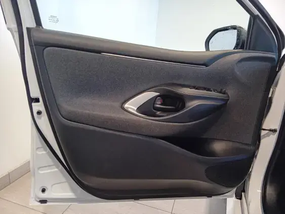 TOYOTA YARIS IV - voiture d'occasion - Photo 18