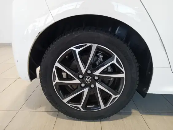 TOYOTA YARIS IV - voiture d'occasion - Photo 24