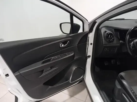 RENAULT CAPTUR - voiture d'occasion - Photo 18