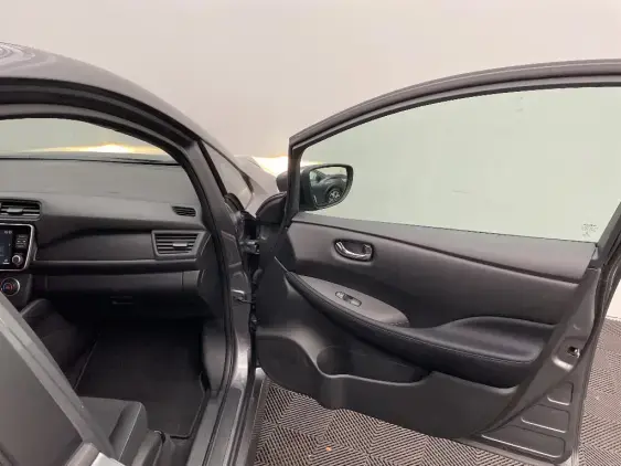 NISSAN LEAF II - voiture d'occasion - Photo 20