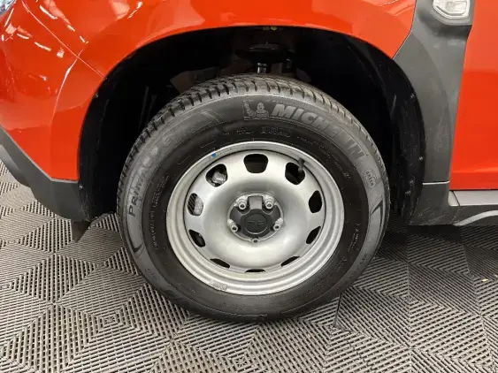 DACIA DUSTER II - voiture d'occasion - Photo 22