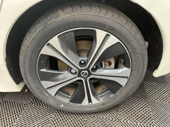 NISSAN LEAF II - voiture d'occasion - Photo 24