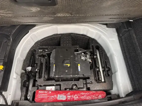 VOLKSWAGEN POLO VI - voiture d'occasion - Photo 17