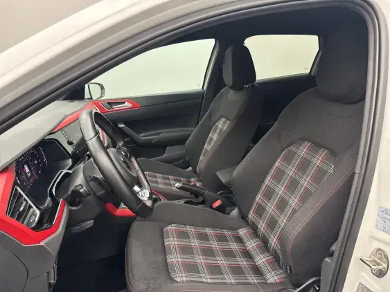 VOLKSWAGEN POLO VI - voiture d'occasion - Photo 18