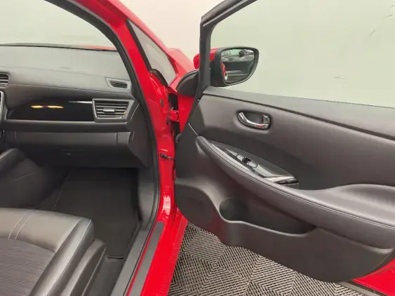 NISSAN LEAF II - voiture d'occasion - Photo 20