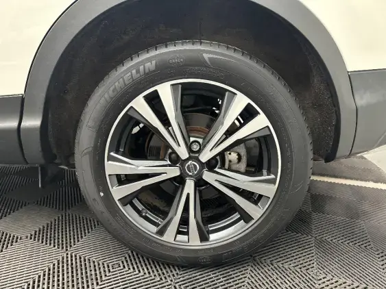 NISSAN QASHQAI II - voiture d'occasion - Photo 24