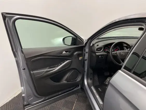 OPEL GRANDLAND X - voiture d'occasion - Photo 19