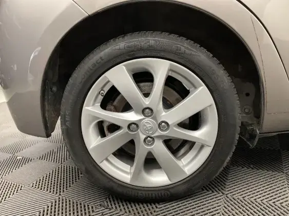 TOYOTA YARIS III - voiture d'occasion - Photo 25